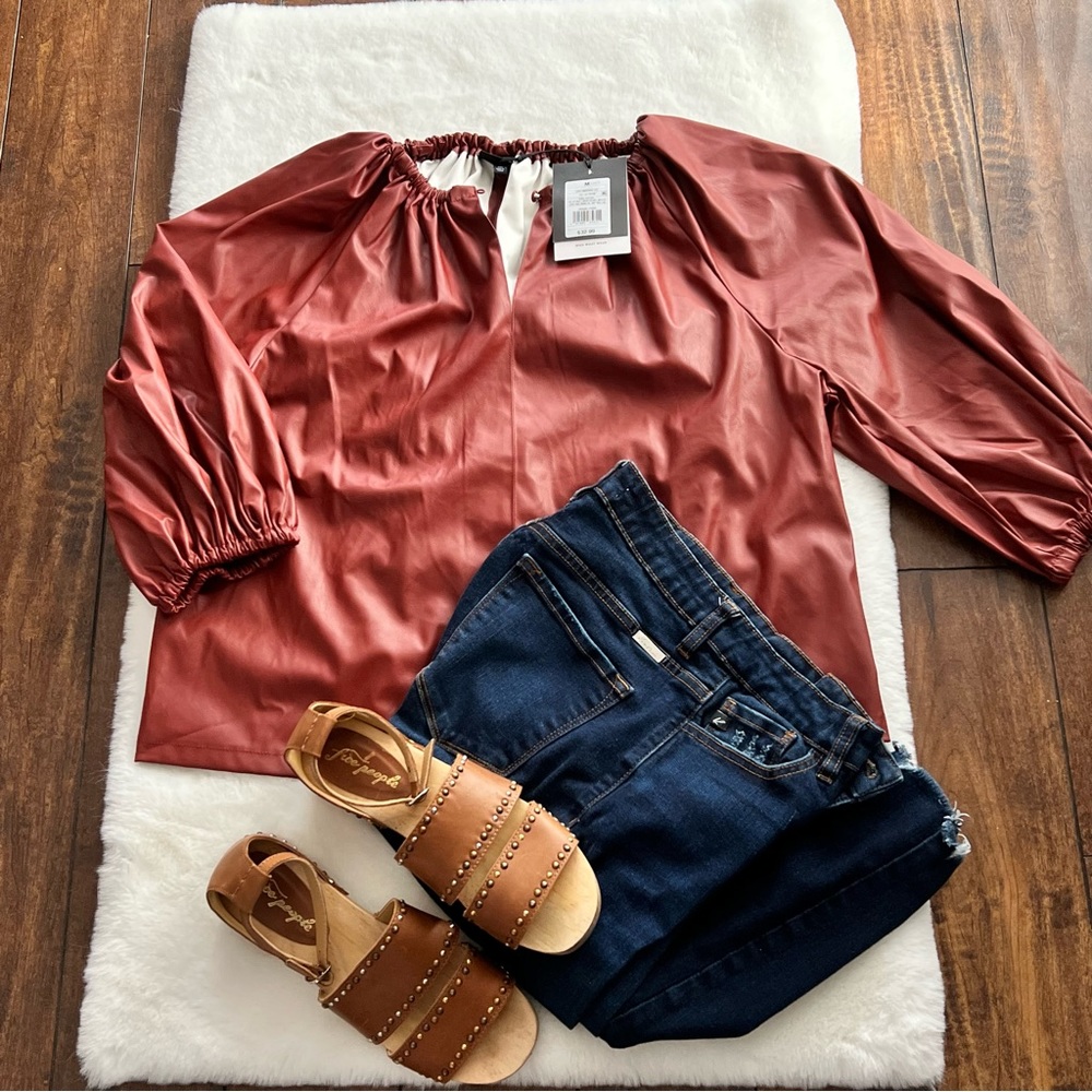 Who What Wear Fired Brick Faux Leather Top 3/4 Ballon Sleeves Sz M NWT - Picture 3 of 15